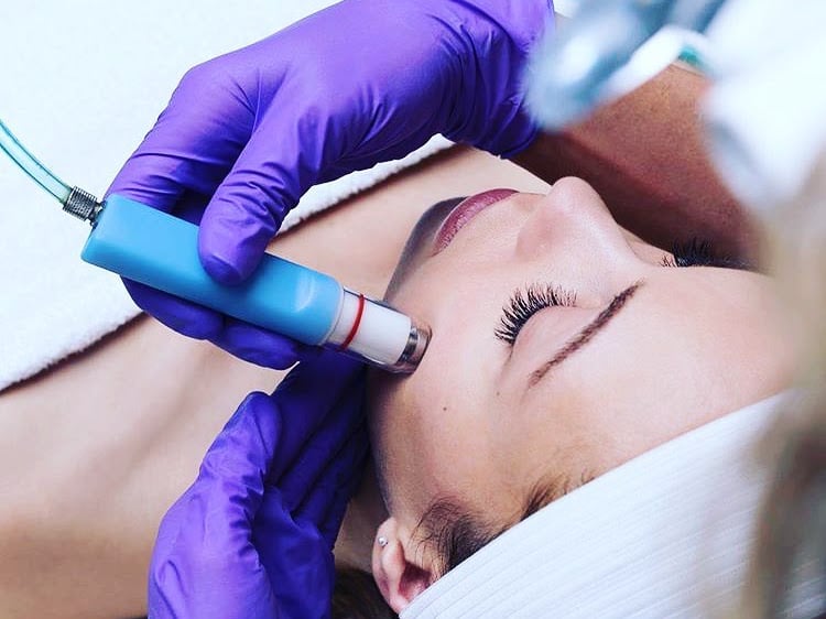 Dermalounge Ladies Salon - Facial Spas in Arabian Ranches, Dubai