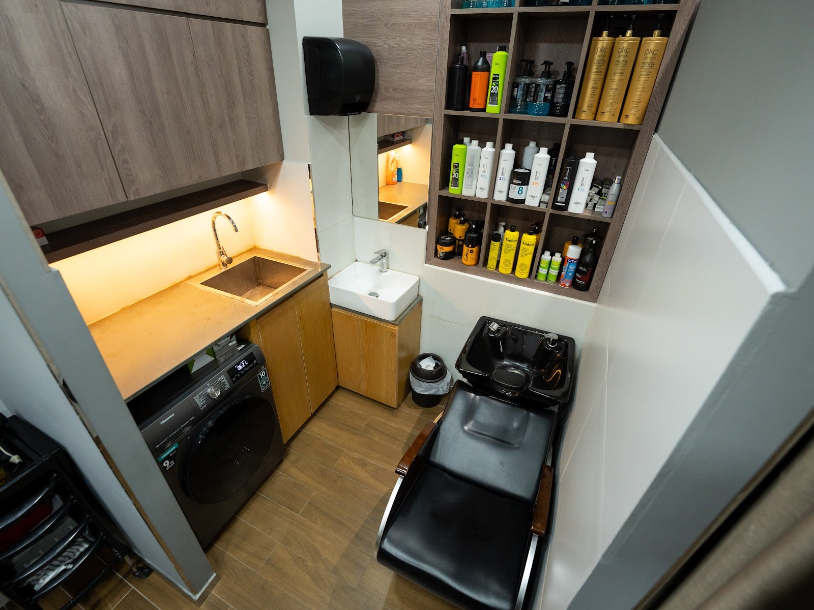 Fine Cuts Men's Barbershop - Barber Shops in Ras Al Khor Industrial Area, Dubai