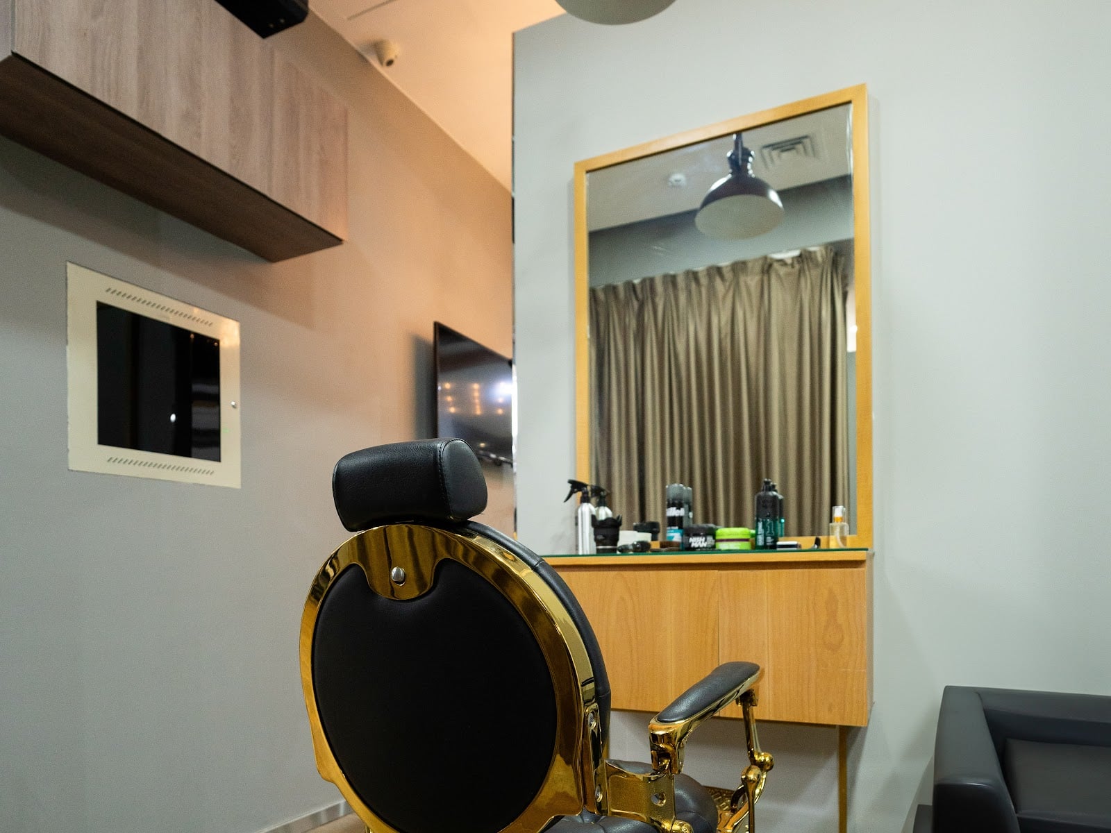 Fine Cuts Men's Barbershop - Barber Shops in Ras Al Khor Industrial Area, Dubai