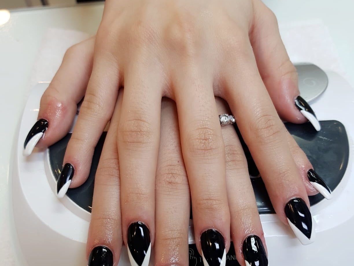 Glowmore Ladies Beauty Salon - Beauty Salons in Jumeirah 3, Dubai