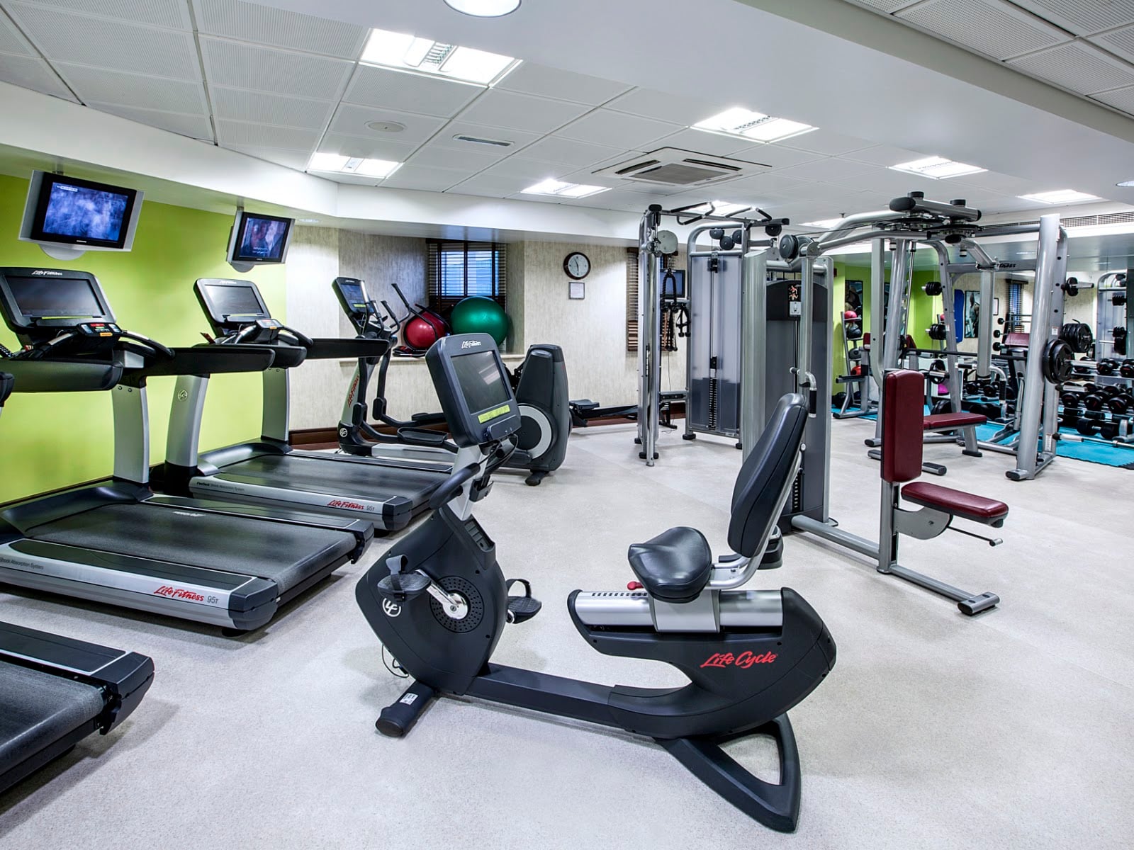 Hero's Health Club - Spas and Wellness Clubs in Deira, Dubai