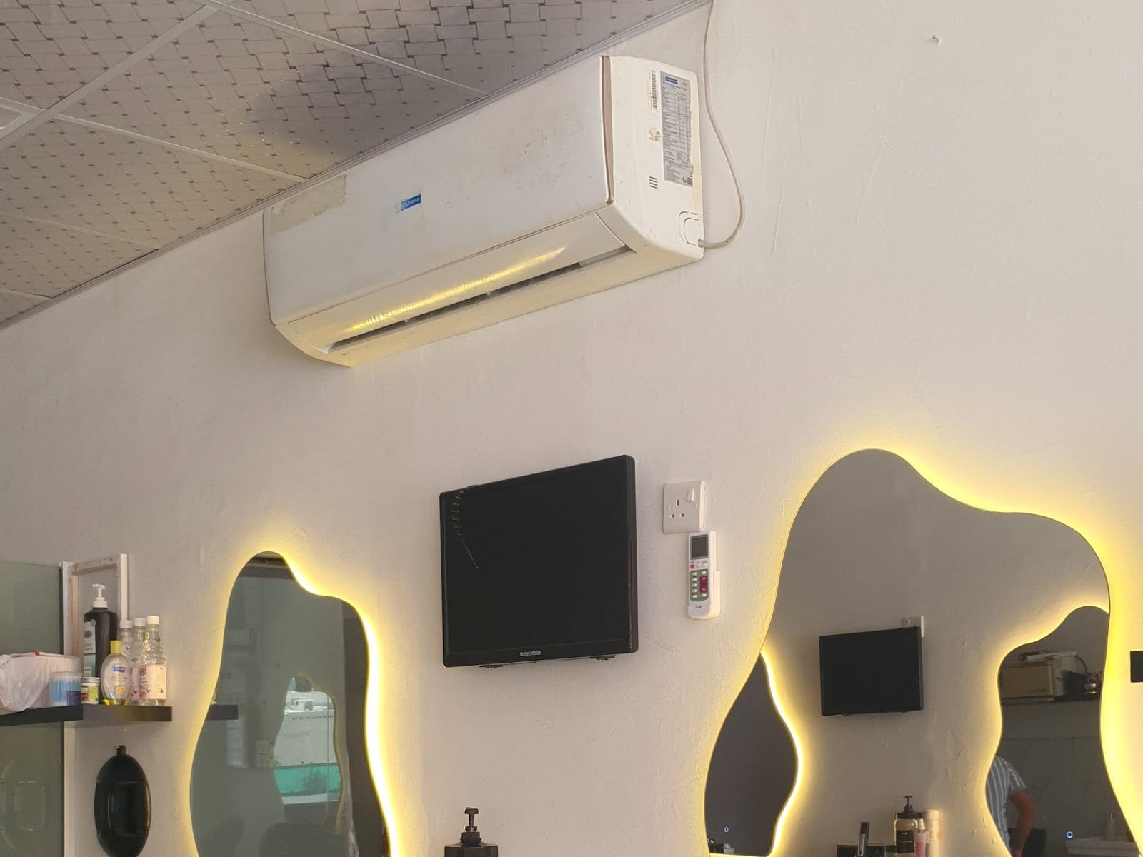 Ijaz Hairdressing Saloon - Barber Shops in Al Rashidiya, Dubai