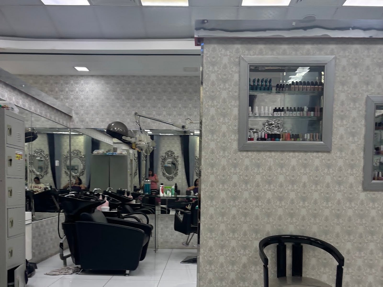 Kundan's Be Belle - Beauty Salons in Al Karama, Dubai