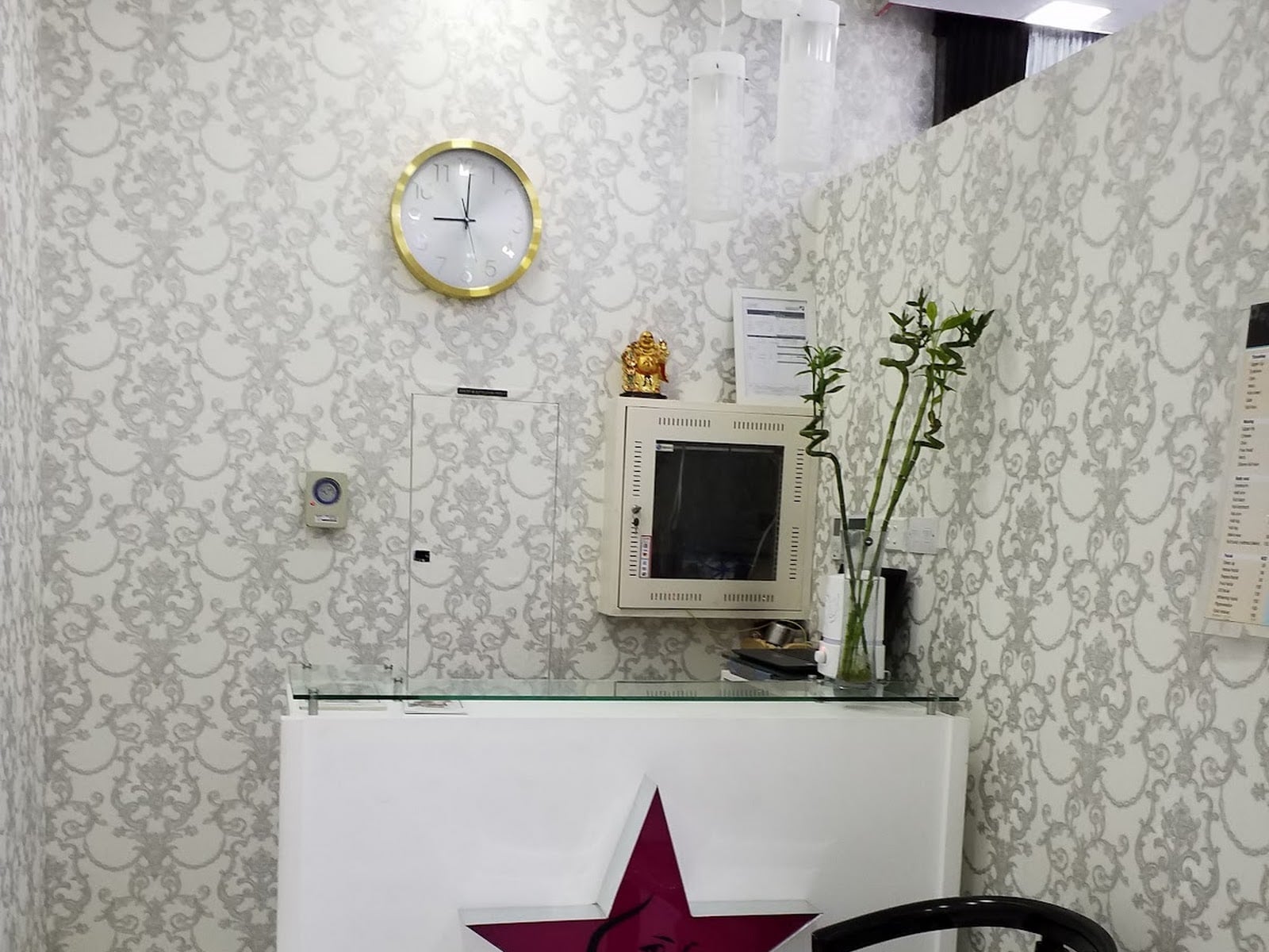 Kundan's Be Belle - Beauty Salons in Al Karama, Dubai