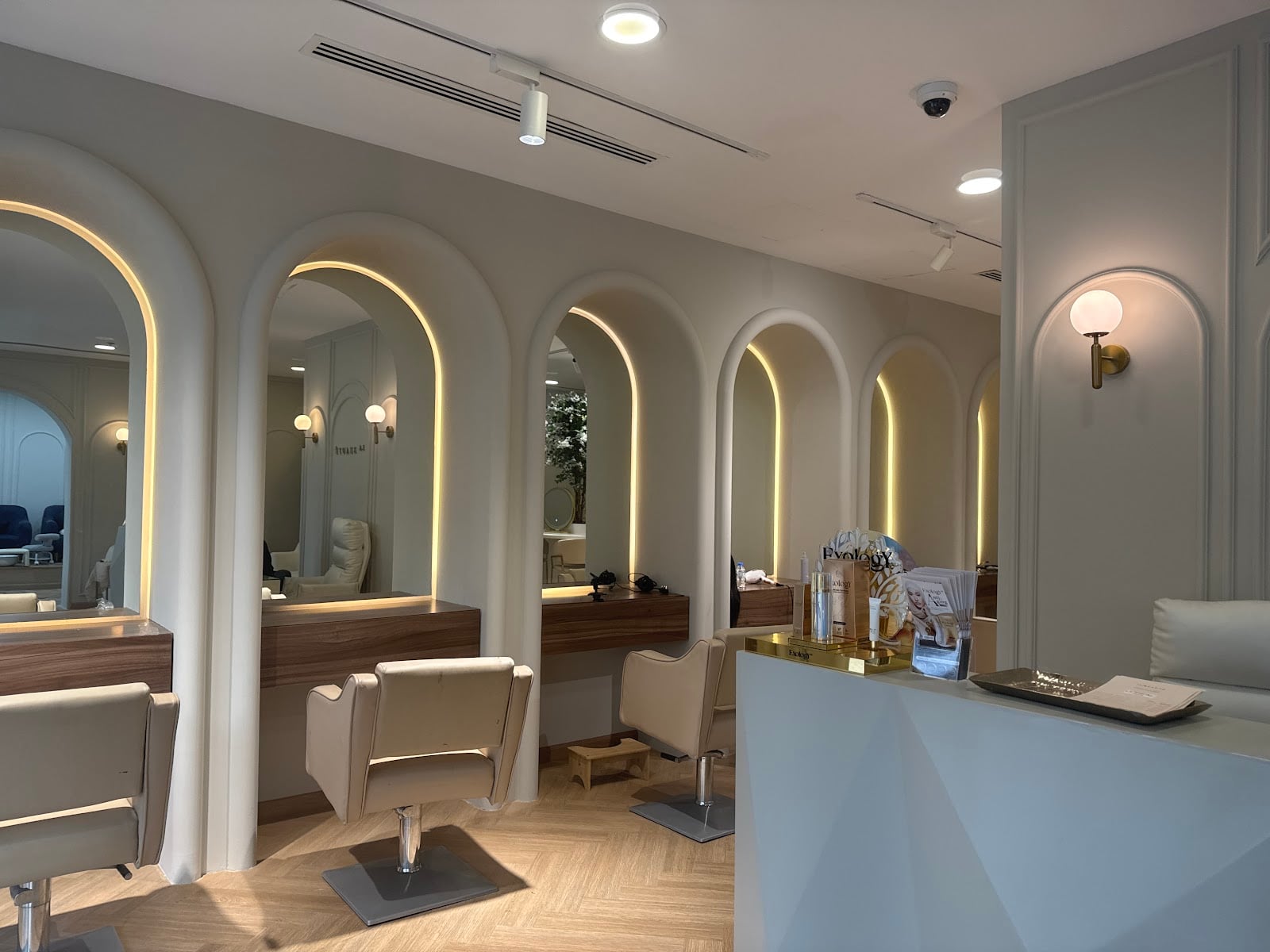 La Beauté - Beauty Salons in Jumeirah Lake Towers, Dubai