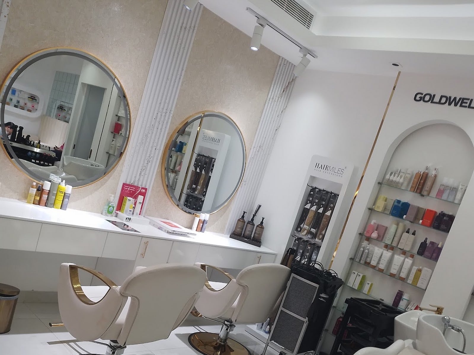 L'instant Beauty Salon - Beauty Salons in Nad Al Sheba 1, Dubai