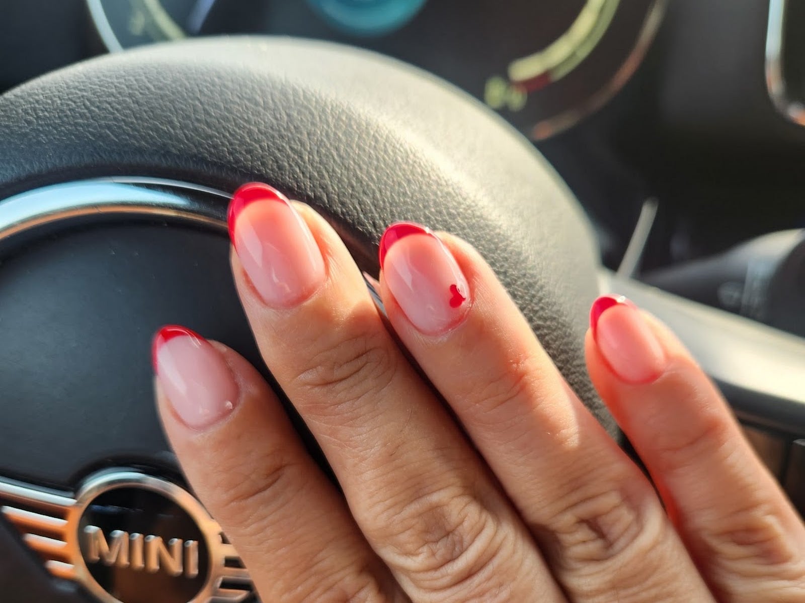 L'instant Beauty Salon - Beauty Salons in Nad Al Sheba 1, Dubai