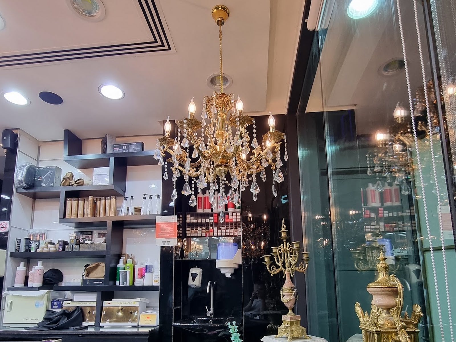 Lion Salon & Spa Center - Beauty Salons in Al Bada'a, Dubai