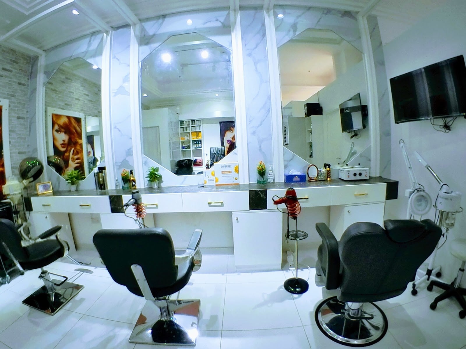 Liwan Ladies Salon - Beauty Salons in Liwan, Dubai