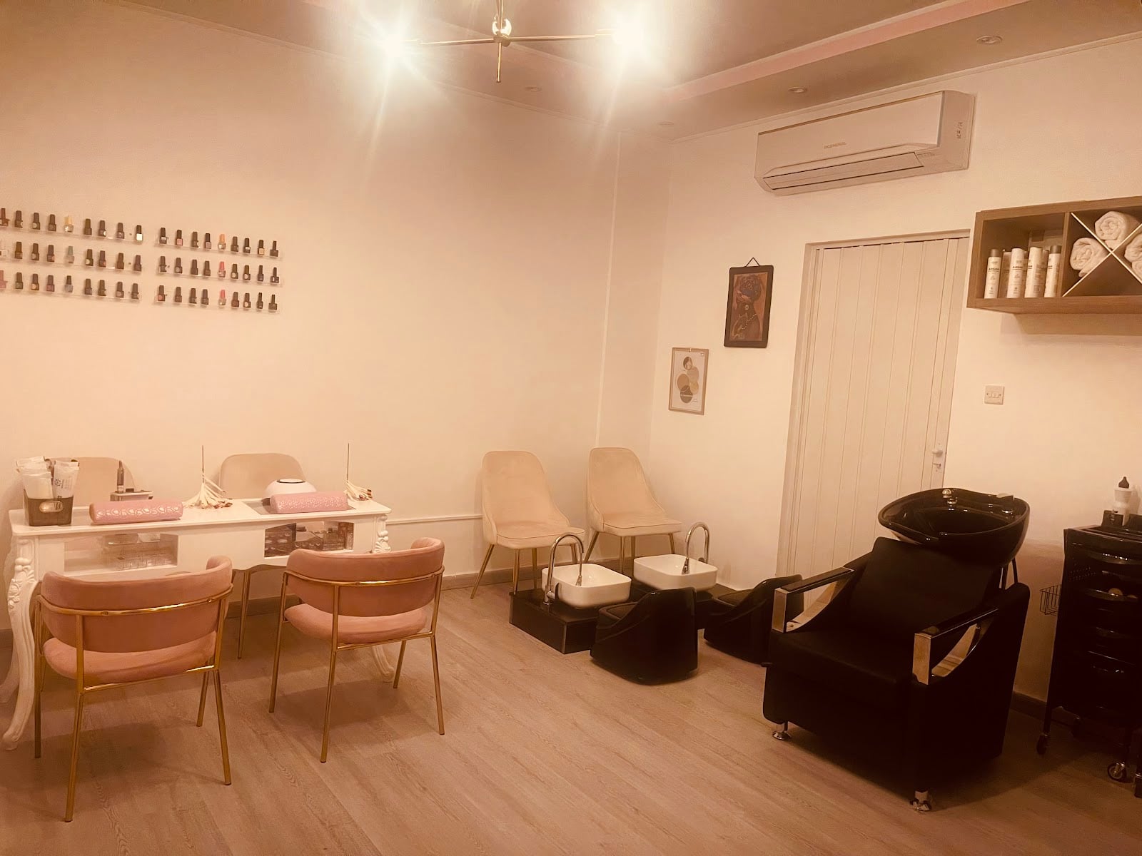Lola's Beauty Salon - Beauty Salons in Dubai International City, Dubai