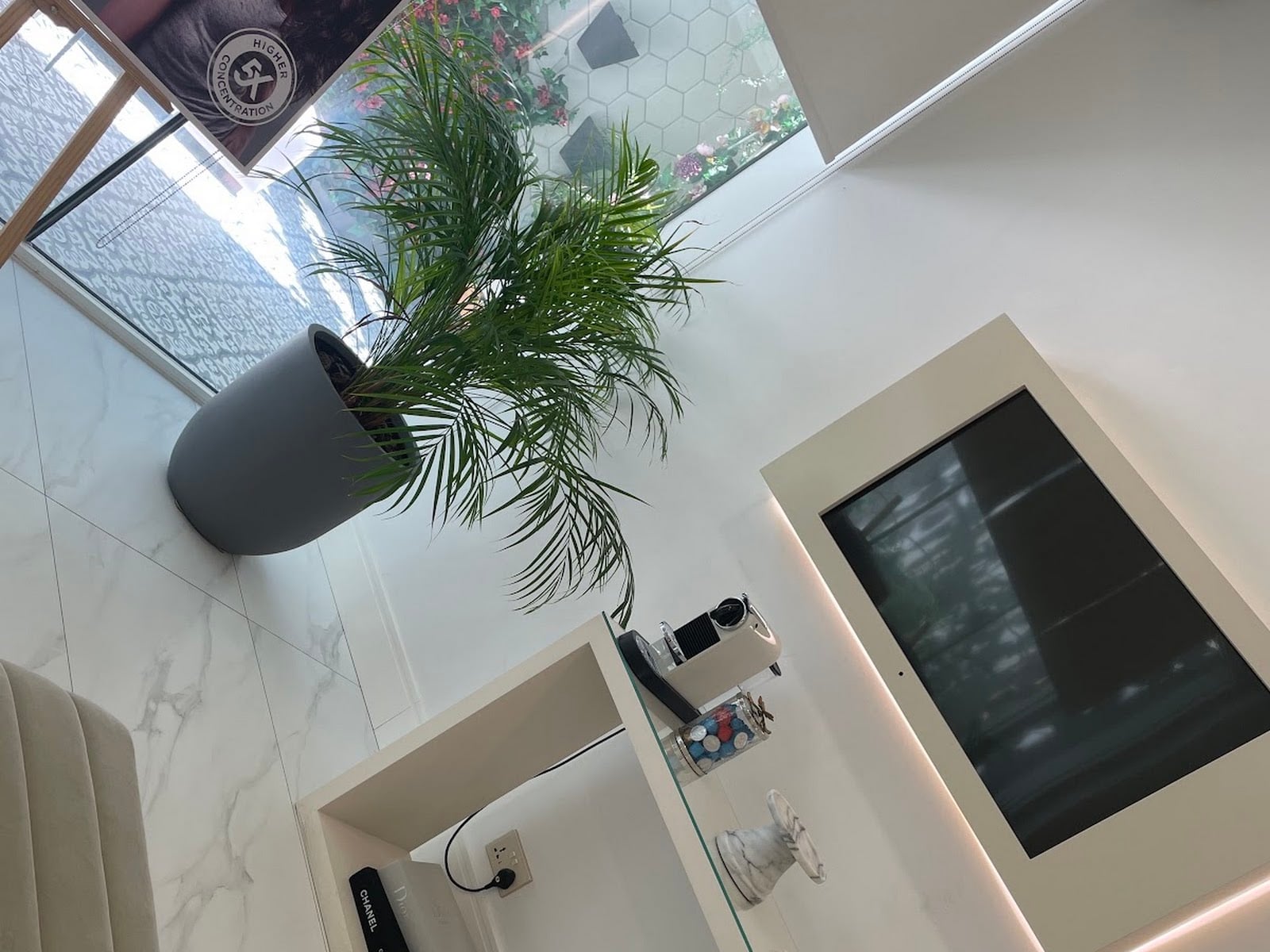 Maris Clinic - Skin Care Salons in Al Bada'a, Dubai