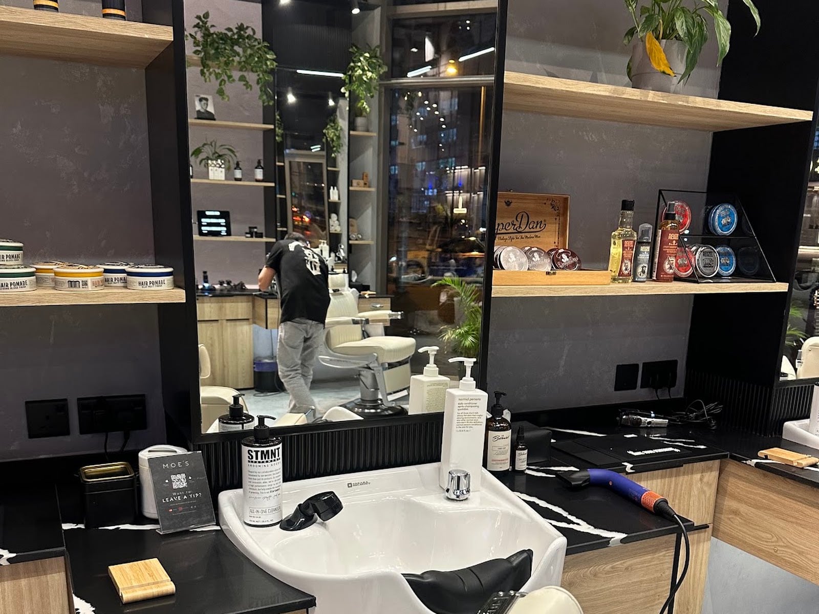 Moe's Barbershop - Barber Shops in Jumeirah, Dubai