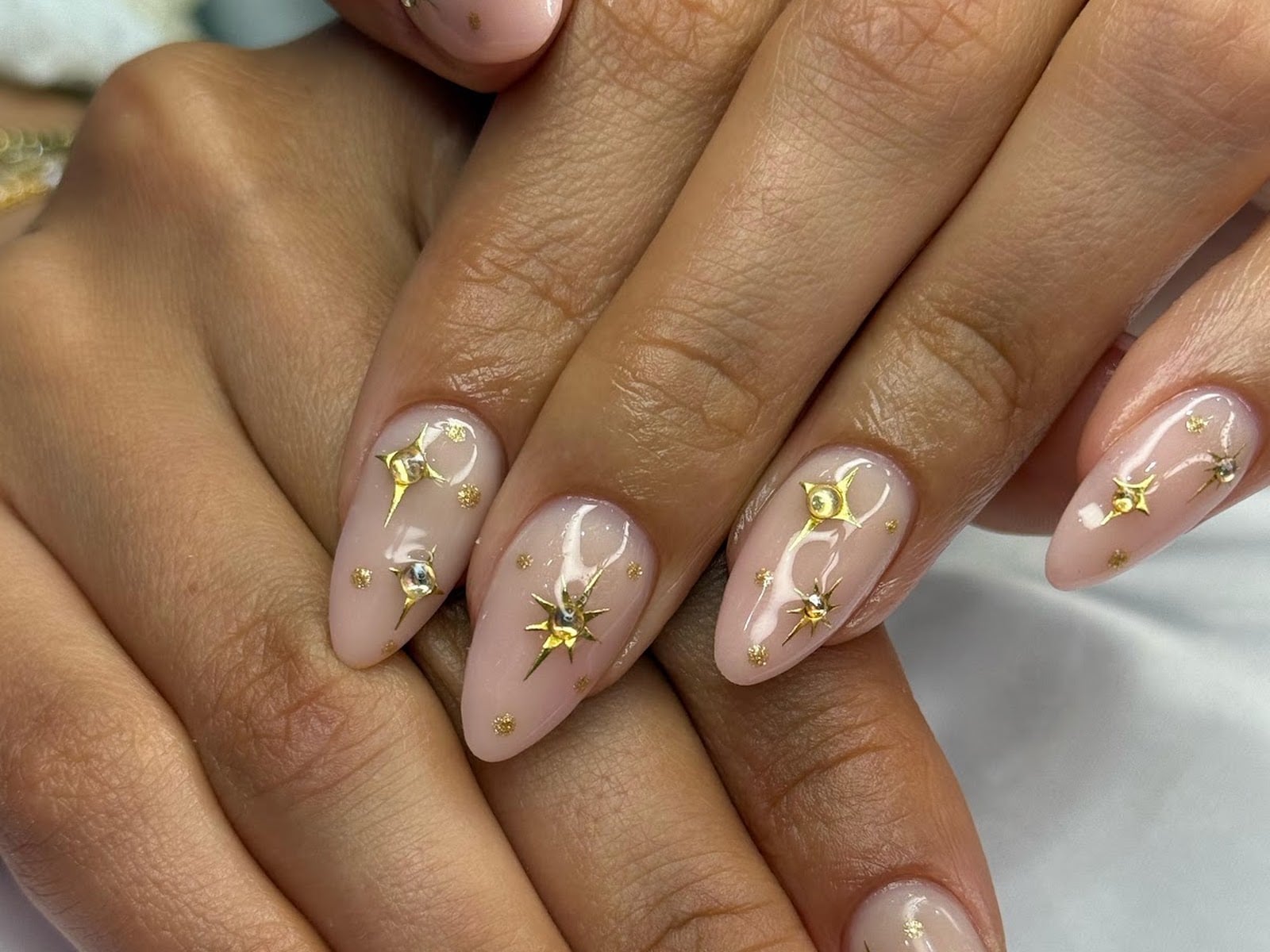 Pink Plastic Women Salon - Beauty Salons in Dubai Marina, Dubai