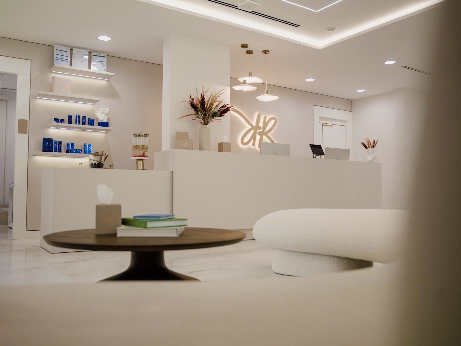 Roxana Aesthetics Clinic - Skin Care Salons in Al Safa 2, Dubai