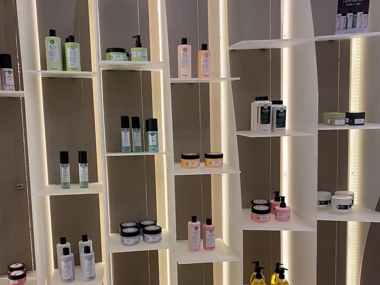 Sisters Beauty Lounge - Beauty Salons in Downtown Dubai, Dubai