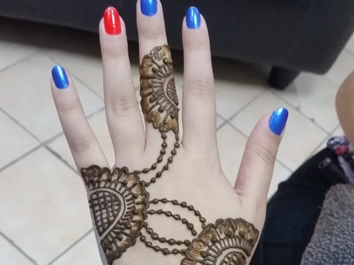 Sparkles N Charms Women's Beauty Salon - Beauty Salons in Trade Centre, Dubai