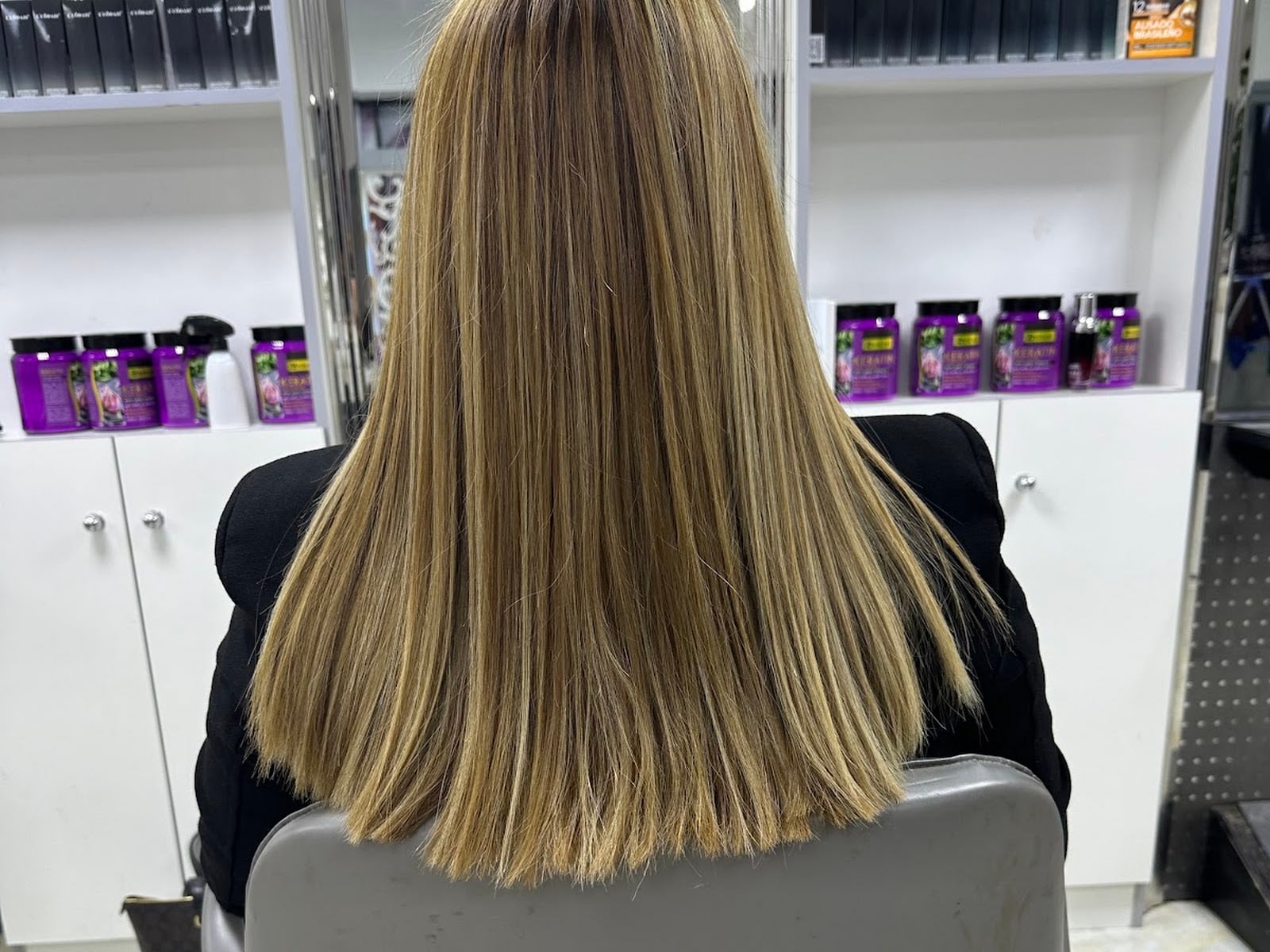 Spring World Ladies Salon - Hairdressers in Al Bada'a, Dubai