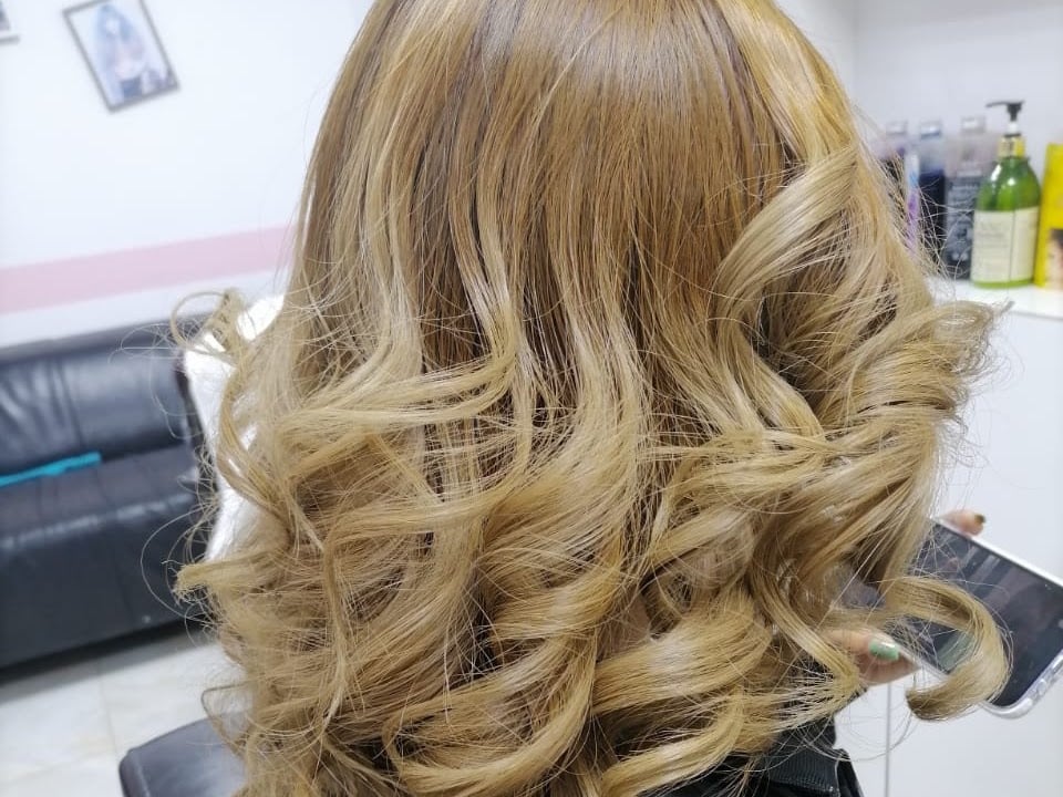 Spring World Ladies Salon - Hairdressers in Al Bada'a, Dubai