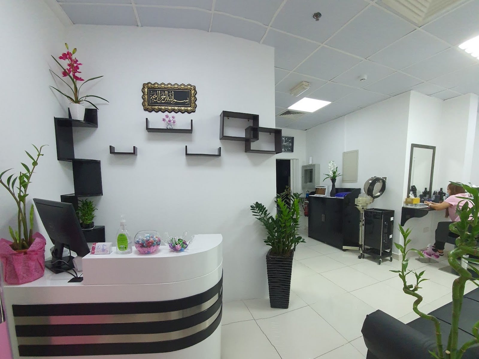 Sunshine Star Ladies Salon - Beauty Salons in Al Bada'a, Dubai