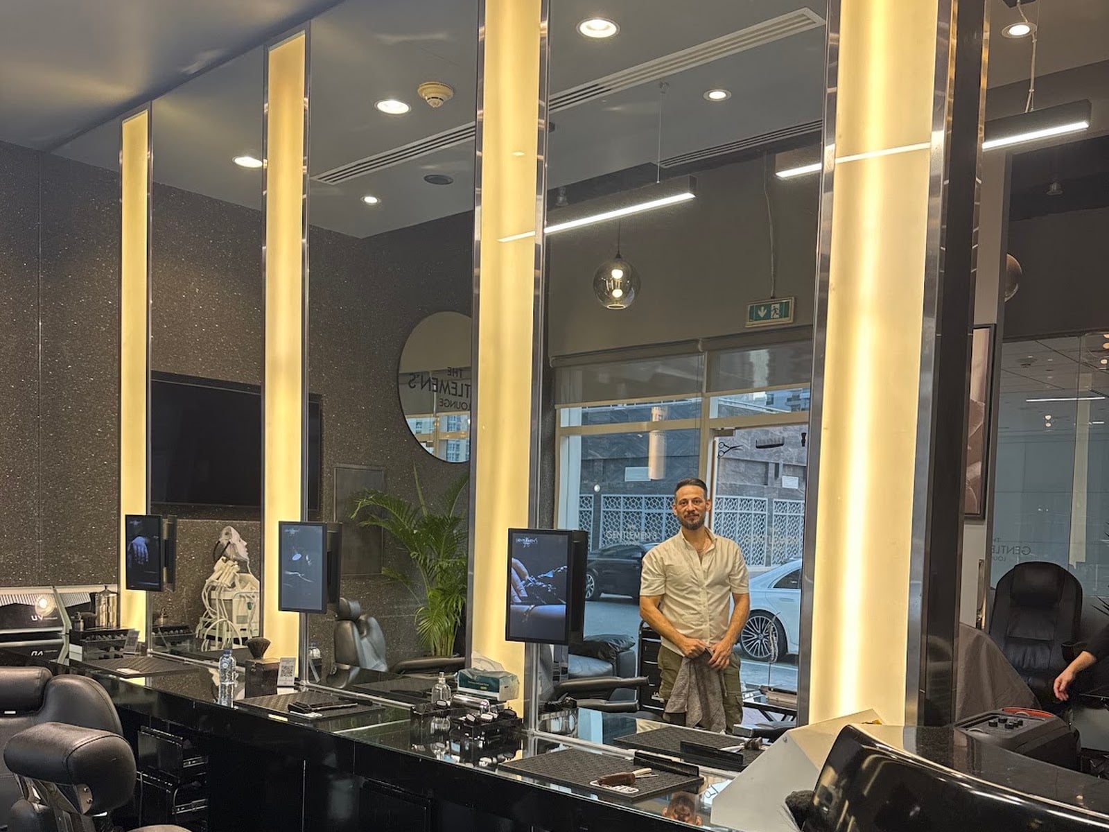 The Gentlemen's Barber Shop - Barber Shops in Jumeirah Lake Towers, Dubai