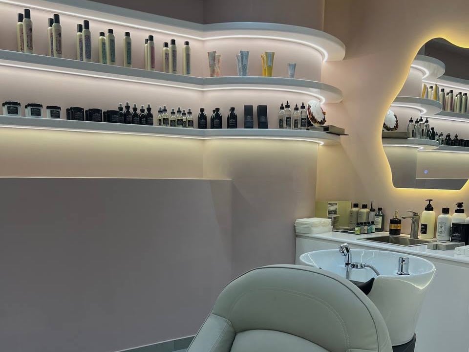 Youniqué Beauty Salon - Beauty Salons in Al Sufouh 2, Dubai